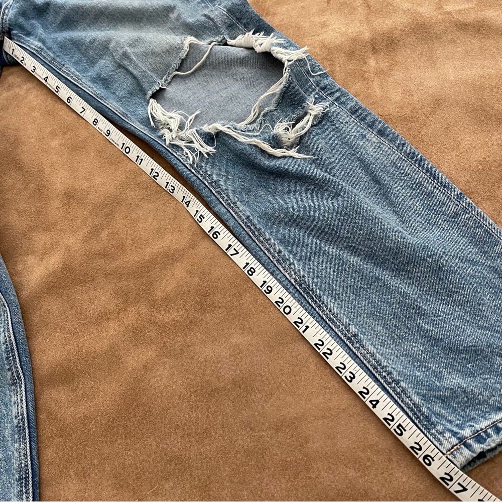 American Eagle Otfitters Strigid Ripped Distressed Mom Jean Size 4 - Picture 10 of 16